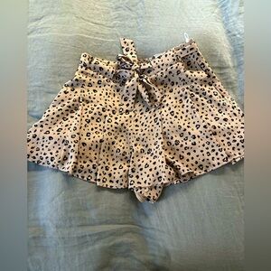 Aritzia Sunday Best Leopard Shorts.